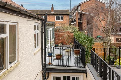 2 bedroom flat for sale, Holgate Road, York YO24 4AB