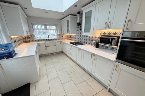 4 bedroom semi-detached house for sale, Heaton Park Road, Heaton, Bradford, West Yorkshire