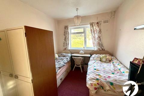 157 Alnwick Road, London, SE12 9BX