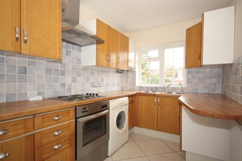 2 bedroom flat for sale, Woking GU22