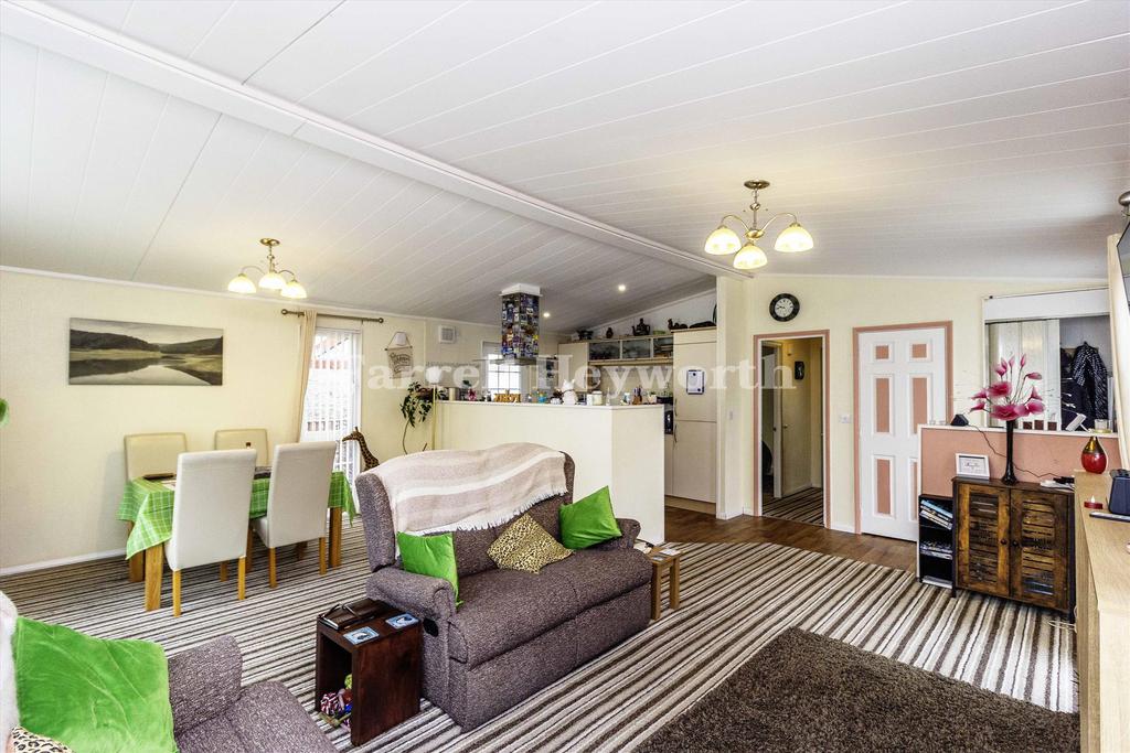 Open plan living vie