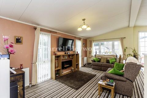 2 bedroom bungalow for sale, Oxcliffe New Farm, Morecambe LA3