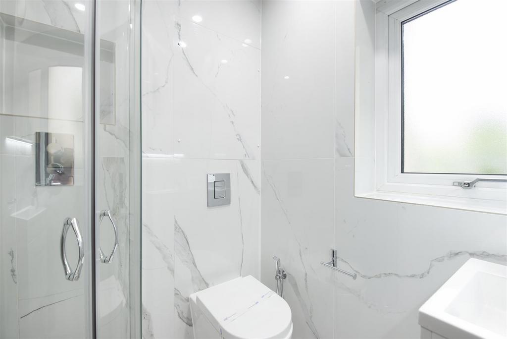 WC -ground floor - 4 CC.jpg