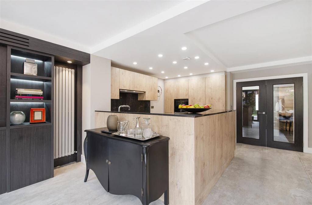 Kitchen -side view 4 CC.jpg