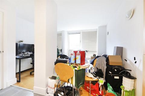1 bedroom flat to rent, Artichoke Hill, London, E1W