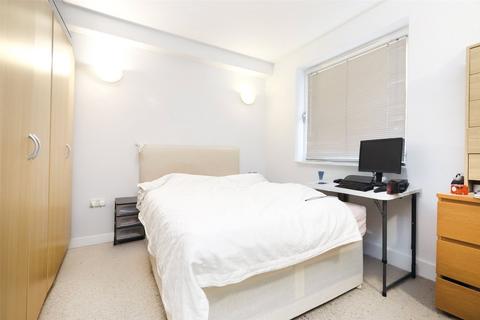 1 bedroom apartment to rent, 2 Artichoke Hill, London, E1W