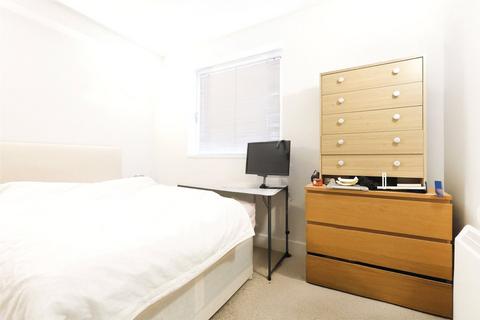 1 bedroom apartment to rent, 2 Artichoke Hill, London, E1W