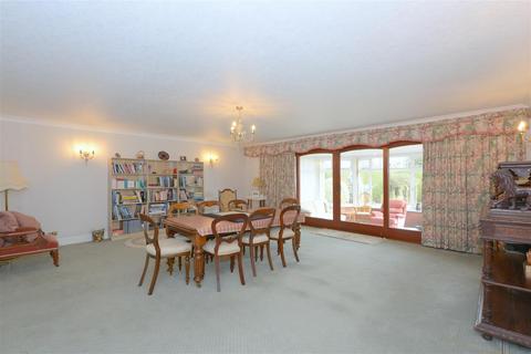 3 bedroom detached bungalow for sale, Limes Paddock, Dorrington, Shrewsbury