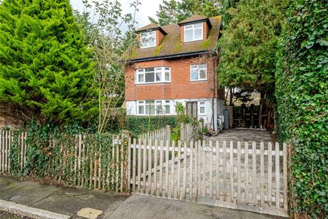 4 bedroom detached house for sale, Magpie Hall Lane, Bromley