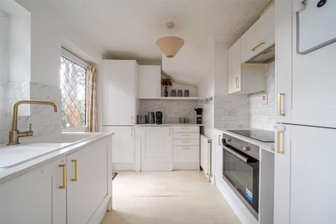 4 bedroom detached house for sale, Magpie Hall Lane, Bromley