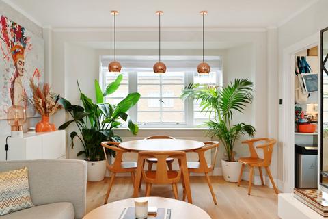 1 bedroom apartment to rent, Vicarage Gate, W8