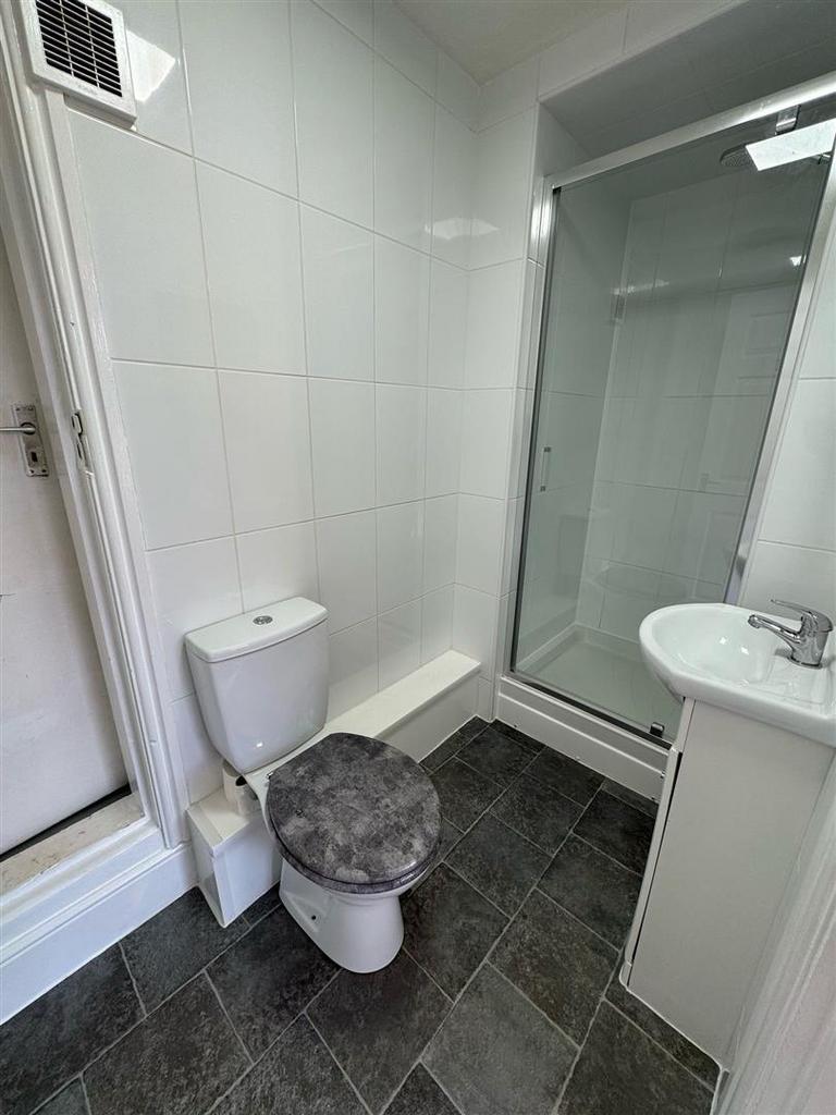 Toilet.jpg