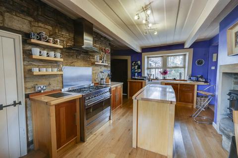 2 bedroom semi-detached house for sale, Town Street, Rodley, Leeds, West Yorkshire, LS13