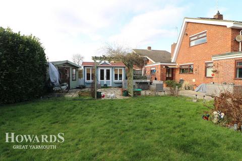 3 bedroom detached house for sale, Conifer Close, Ormesby