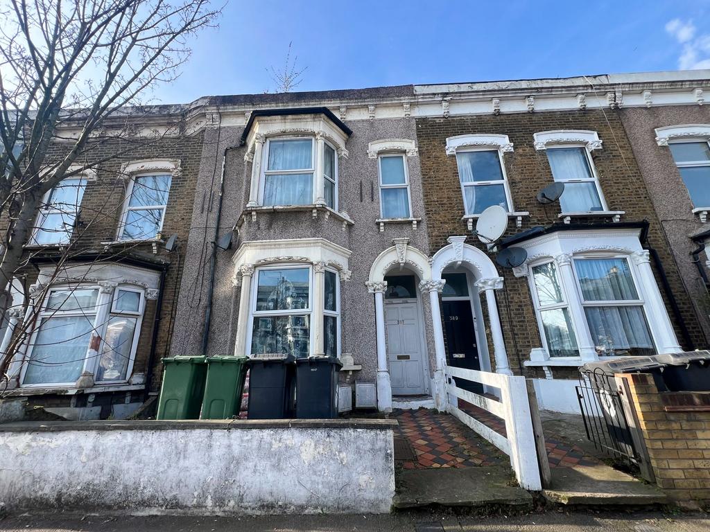 High Rd Leytonstone E11