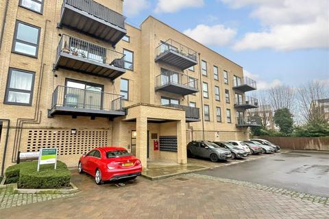 2 bedroom apartment for sale, Starboard Crescent, Chatham, Kent