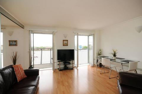 2 bedroom flat to rent, Naxos Building, Canary Wharf, London, E14