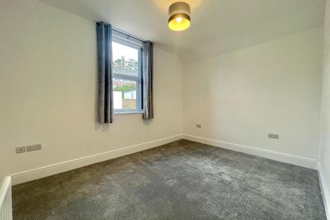 2 bedroom apartment to rent, Youngs Park Road, Paignton, TQ4 6BU