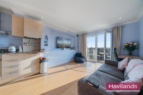 1 bedroom flat for sale, River Bank, London