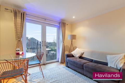 1 bedroom flat for sale, River Bank, London
