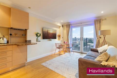 1 bedroom flat for sale, River Bank, London