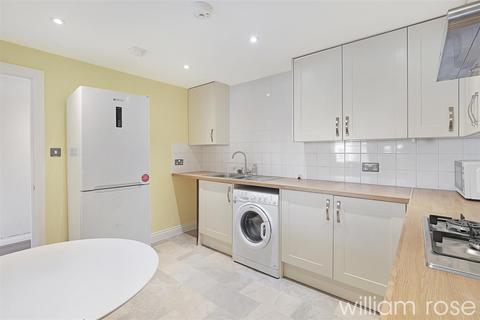 1 bedroom maisonette for sale, Hale End Road, Woodford Green IG8