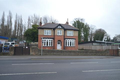 3 bedroom detached house for sale, Huddersfield Road, Mirfield, West Yorkshire, WF14