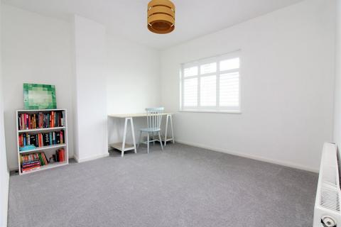 3 Everest Close, Arlesey, SG15 6TR