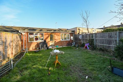 2 bedroom bungalow for sale, Colton Gardens, Tottenham, London, N17