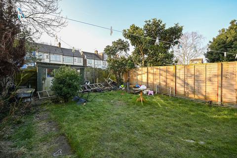 2 bedroom bungalow for sale, Colton Gardens, Tottenham, London, N17