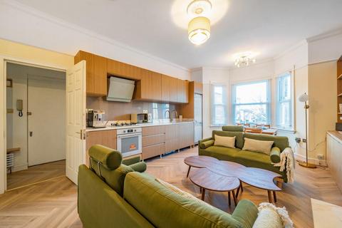 3 bedroom flat for sale, The Vale, Acton