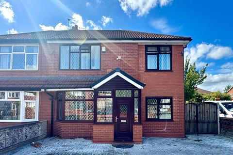 Strathmere Avenue, Stretford, M32