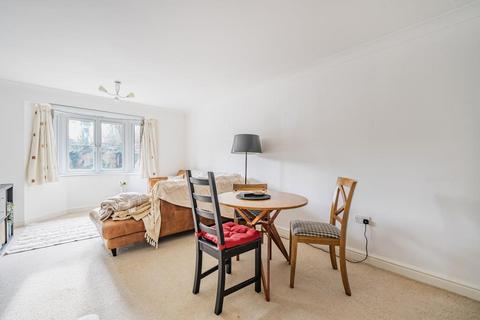 2 bedroom flat for sale, Camberley,  Surrey,  GU15