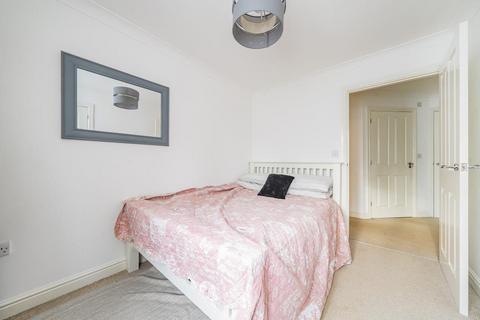 2 bedroom flat for sale, Camberley,  Surrey,  GU15