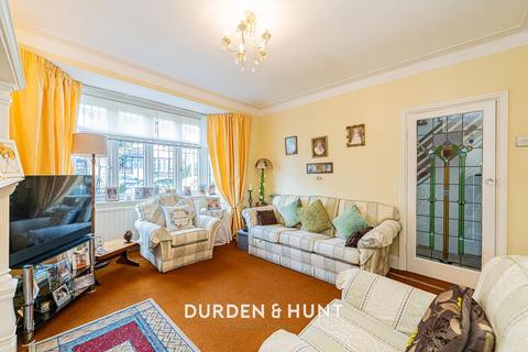 5 bedroom semi-detached house for sale, Elm Close, Wanstead E11