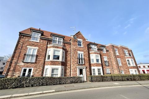 2 bedroom flat for sale, Madison House, Nelson Road, Leigh-On-Sea