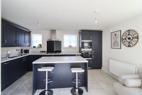 4 bedroom detached house to rent, Primrose Drive, Wixams, Bedford