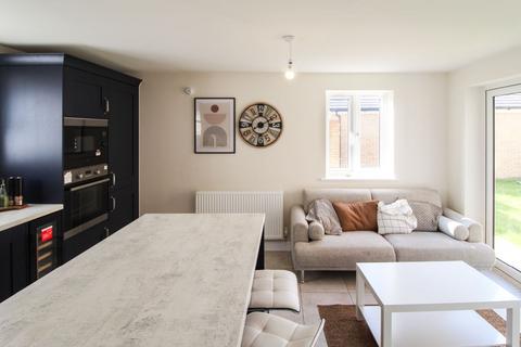 4 bedroom detached house to rent, Primrose Drive, Wixams, Bedford