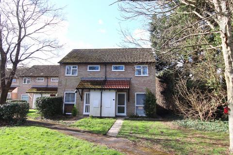 2 bedroom end of terrace house to rent, Harvester Way, Lymington