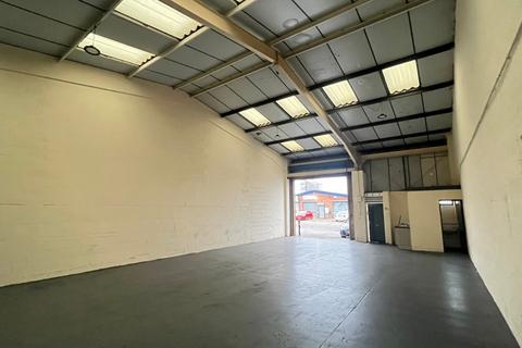 Industrial unit to rent, Lake Enterprise Park, Bergen Way, Sutton Fields Industrial Estate, Hull, East Yorkshire, HU 7OYQ