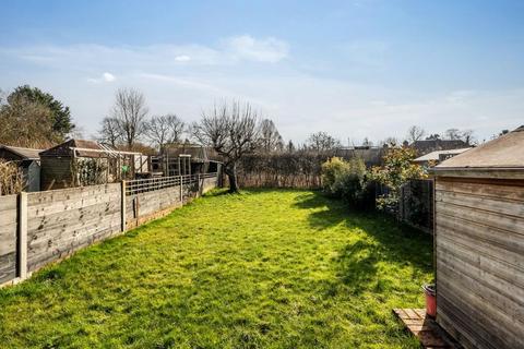 6 Oakdene Close, Brockham, Betchworth, RH3 7JZ