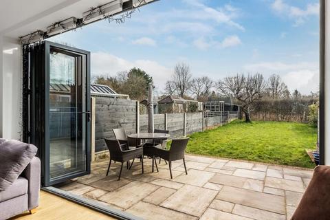 6 Oakdene Close, Brockham, Betchworth, RH3 7JZ