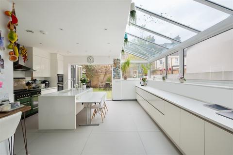 5 bedroom semi-detached house for sale, Ennismore Avenue, London, W4