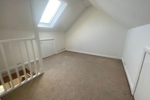 14 Harrow Avenue, Oldham, OL8 4HZ