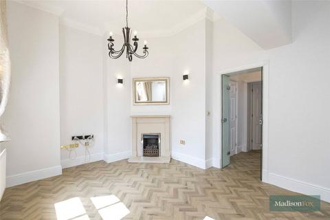 1 bedroom end of terrace house for sale, Hampstead Avenue, Woodford Green IG8