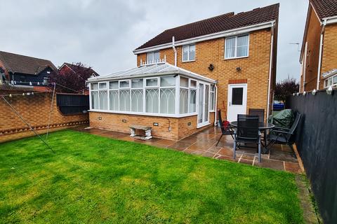 4 bedroom detached house for sale, Garforth Crescent, Droylsden