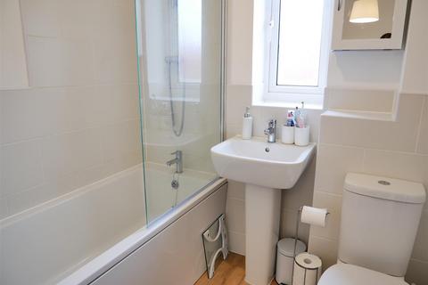 5 Cavendish Close, Calne, SN11 8GX
