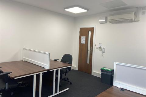 Office to rent, Oakwood Hill Industrial Estate, Loughton