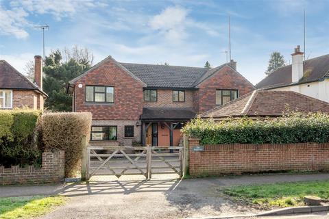 4 bedroom detached house for sale, Outwood Lane, Chipstead