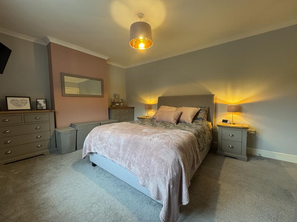 Front Double Bedroom 1